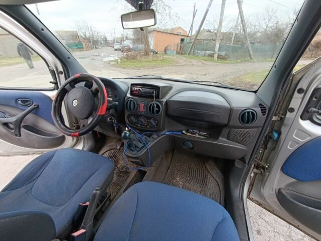 Серый Фиат Добло, объемом двигателя 1.9 л и пробегом 260 тыс. км за 3300 $, фото 10 на Automoto.ua