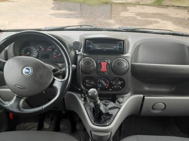 Сірий Фіат Добло, об'ємом двигуна 1.4 л та пробігом 225 тис. км за 4800 $, фото 4 на Automoto.ua