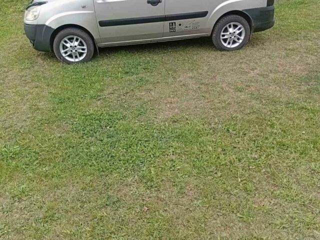 Сірий Фіат Добло, об'ємом двигуна 1.9 л та пробігом 309 тис. км за 4350 $, фото 4 на Automoto.ua