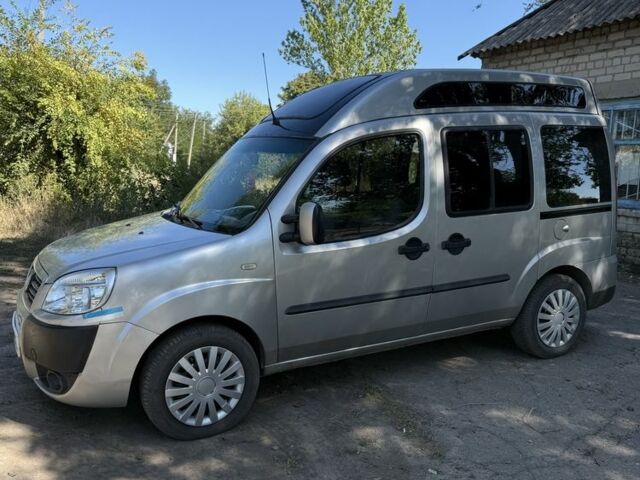 Сірий Фіат Добло, об'ємом двигуна 0 л та пробігом 250 тис. км за 2300 $, фото 1 на Automoto.ua