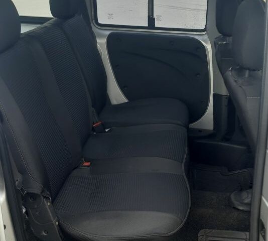 Сірий Фіат Добло, об'ємом двигуна 1.4 л та пробігом 225 тис. км за 4800 $, фото 5 на Automoto.ua