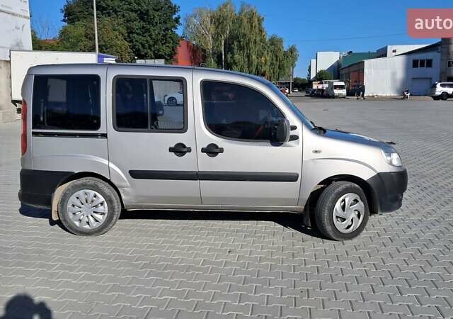 Сірий Фіат Добло, об'ємом двигуна 1.4 л та пробігом 186 тис. км за 3999 $, фото 6 на Automoto.ua