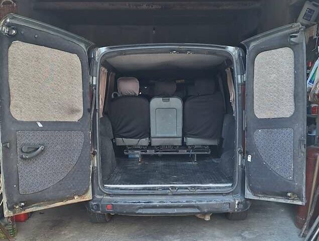 Серый Фиат Добло, объемом двигателя 1.91 л и пробегом 364 тыс. км за 4500 $, фото 8 на Automoto.ua