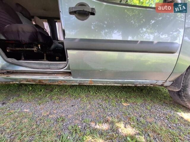 Серый Фиат Добло, объемом двигателя 1.91 л и пробегом 364 тыс. км за 4500 $, фото 9 на Automoto.ua