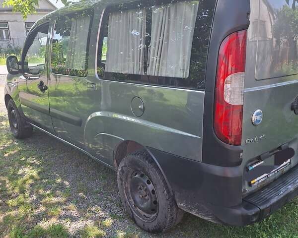 Серый Фиат Добло, объемом двигателя 1.91 л и пробегом 364 тыс. км за 4500 $, фото 4 на Automoto.ua