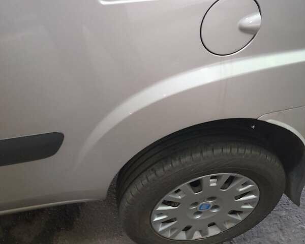 Сірий Фіат Добло, об'ємом двигуна 1.4 л та пробігом 240 тис. км за 4300 $, фото 7 на Automoto.ua