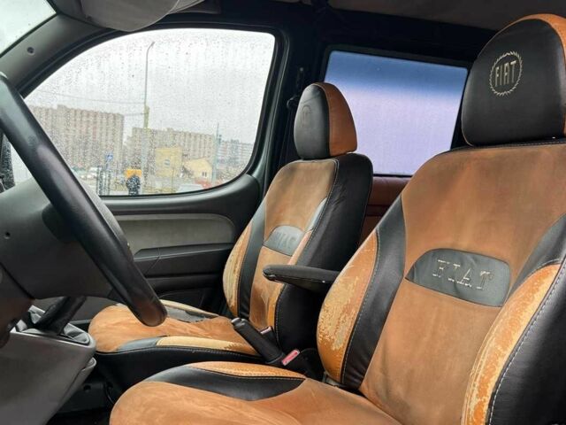 Серый Фиат Добло, объемом двигателя 1.9 л и пробегом 380 тыс. км за 5750 $, фото 6 на Automoto.ua