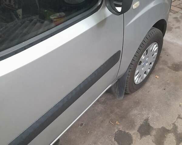 Сірий Фіат Добло, об'ємом двигуна 1.4 л та пробігом 240 тис. км за 4300 $, фото 19 на Automoto.ua