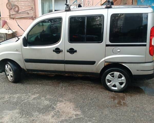 Серый Фиат Добло, объемом двигателя 1.39 л и пробегом 252 тыс. км за 3600 $, фото 8 на Automoto.ua