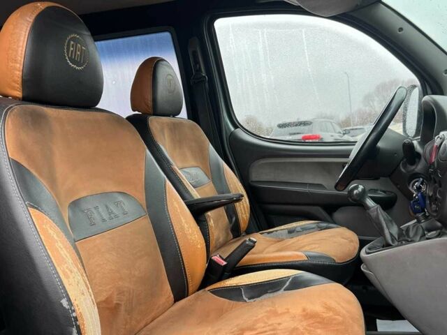 Серый Фиат Добло, объемом двигателя 1.9 л и пробегом 380 тыс. км за 5750 $, фото 12 на Automoto.ua