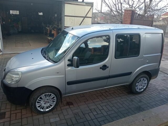 Серый Фиат Добло, объемом двигателя 1.9 л и пробегом 202 тыс. км за 5500 $, фото 3 на Automoto.ua