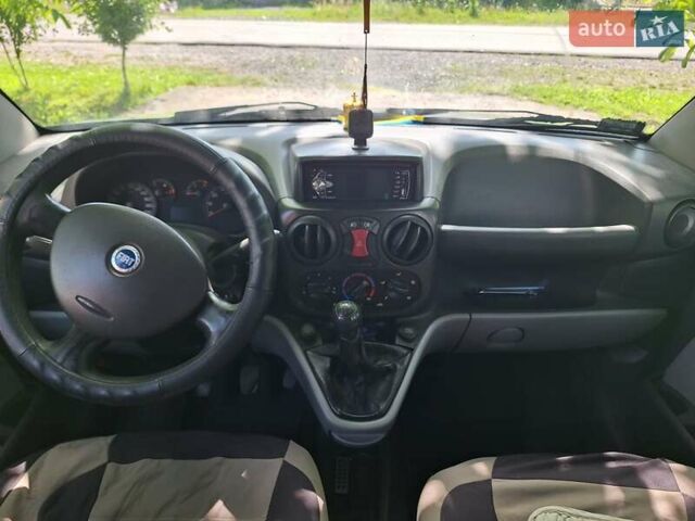 Серый Фиат Добло, объемом двигателя 1.91 л и пробегом 364 тыс. км за 4500 $, фото 2 на Automoto.ua
