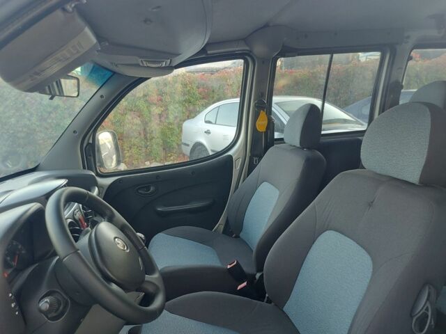 Сірий Фіат Добло, об'ємом двигуна 1.4 л та пробігом 186 тис. км за 5000 $, фото 6 на Automoto.ua