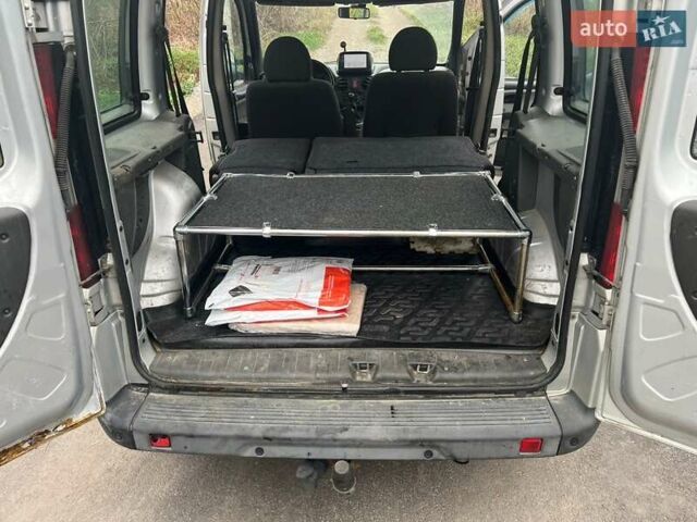 Сірий Фіат Добло, об'ємом двигуна 1.2 л та пробігом 300 тис. км за 3900 $, фото 6 на Automoto.ua