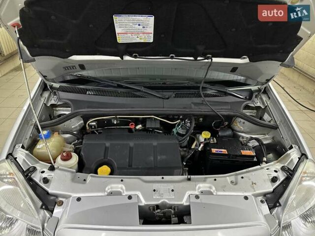 Серый Фиат Добло, объемом двигателя 1.9 л и пробегом 175 тыс. км за 6999 $, фото 33 на Automoto.ua