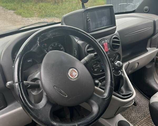 Сірий Фіат Добло, об'ємом двигуна 1.2 л та пробігом 300 тис. км за 3900 $, фото 8 на Automoto.ua