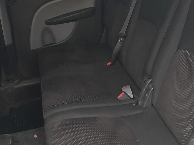 Серый Фиат Добло, объемом двигателя 1.4 л и пробегом 250 тыс. км за 3000 $, фото 4 на Automoto.ua