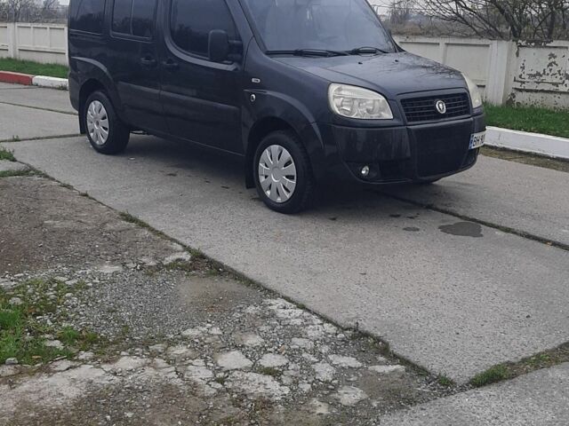 Серый Фиат Добло, объемом двигателя 1.4 л и пробегом 250 тыс. км за 3000 $, фото 5 на Automoto.ua