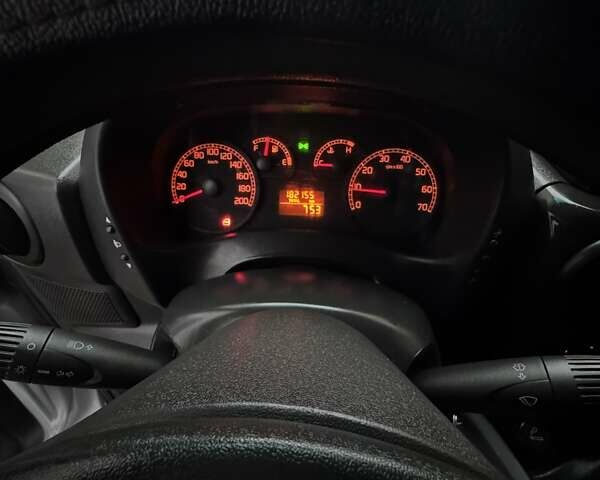 Сірий Фіат Добло, об'ємом двигуна 1.9 л та пробігом 182 тис. км за 5300 $, фото 11 на Automoto.ua