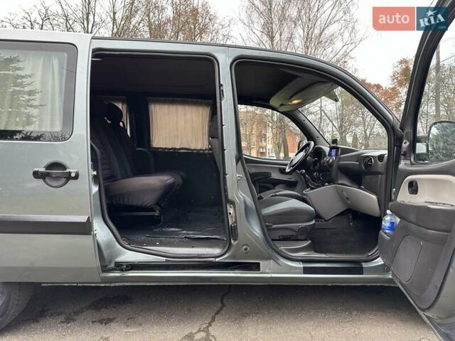 Сірий Фіат Добло, об'ємом двигуна 1.9 л та пробігом 181 тис. км за 5990 $, фото 36 на Automoto.ua