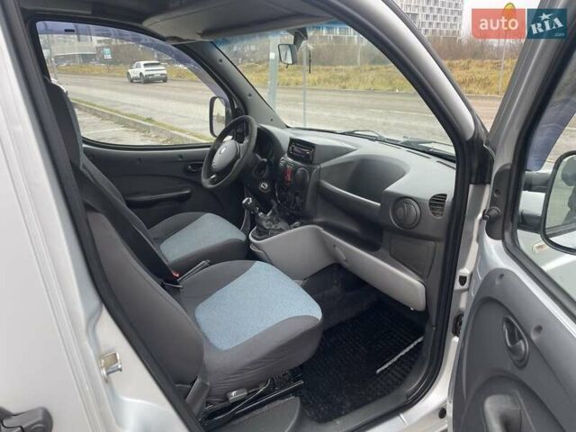 Сірий Фіат Добло, об'ємом двигуна 1.4 л та пробігом 213 тис. км за 4799 $, фото 32 на Automoto.ua