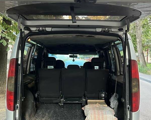 Серый Фиат Добло, объемом двигателя 1.9 л и пробегом 350 тыс. км за 6000 $, фото 4 на Automoto.ua