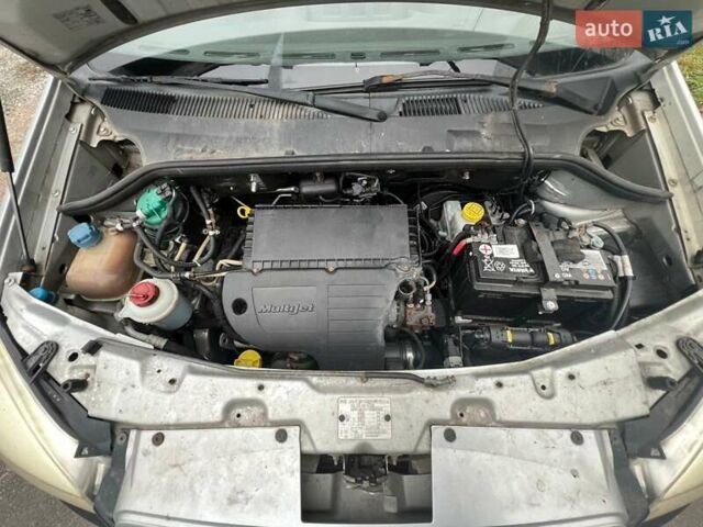 Сірий Фіат Добло, об'ємом двигуна 1.2 л та пробігом 300 тис. км за 3900 $, фото 10 на Automoto.ua