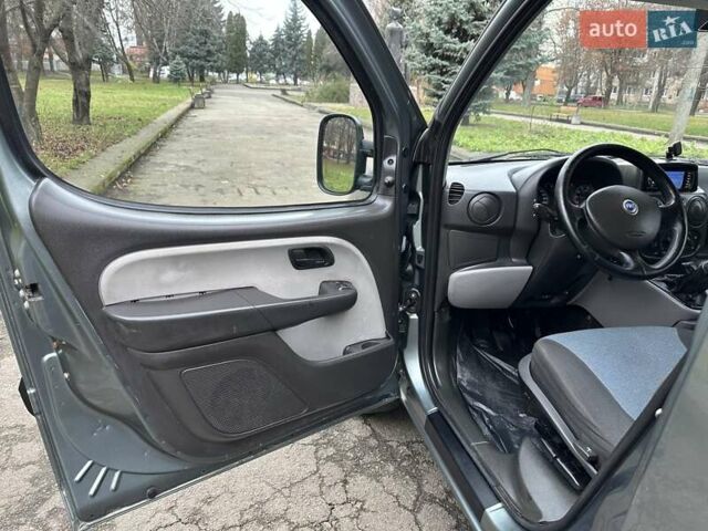 Сірий Фіат Добло, об'ємом двигуна 1.9 л та пробігом 181 тис. км за 5990 $, фото 35 на Automoto.ua