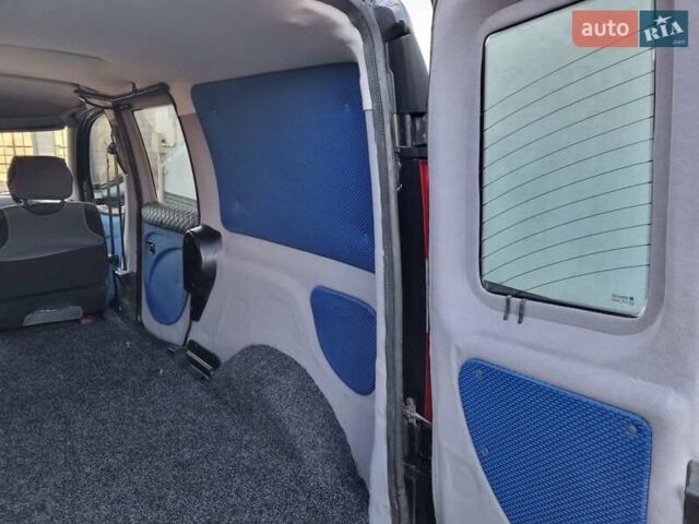 Сірий Фіат Добло, об'ємом двигуна 1.9 л та пробігом 212 тис. км за 5900 $, фото 16 на Automoto.ua