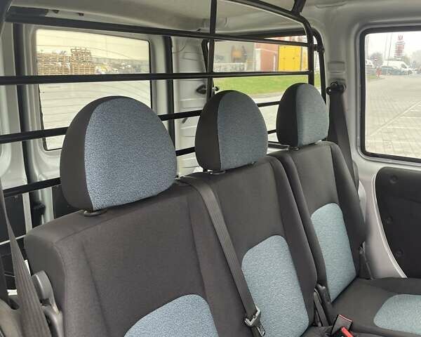 Сірий Фіат Добло, об'ємом двигуна 1.4 л та пробігом 213 тис. км за 4799 $, фото 34 на Automoto.ua