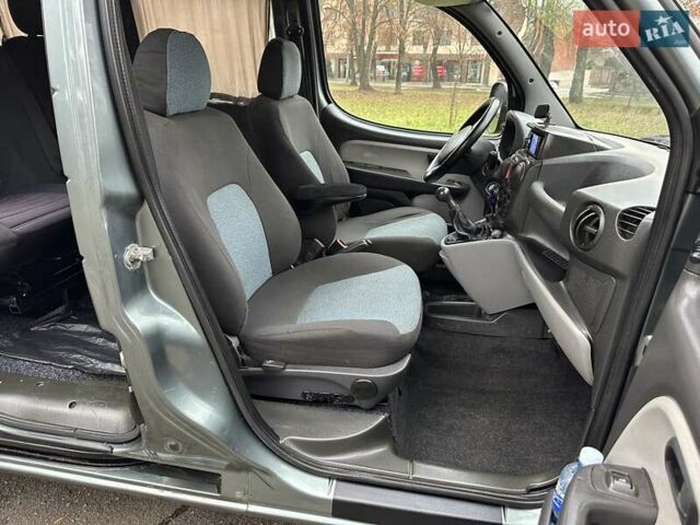 Сірий Фіат Добло, об'ємом двигуна 1.9 л та пробігом 181 тис. км за 5990 $, фото 33 на Automoto.ua