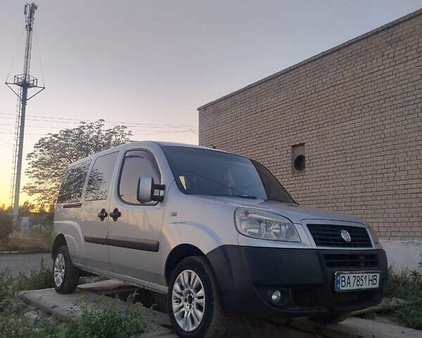 Серый Фиат Добло, объемом двигателя 1.9 л и пробегом 399 тыс. км за 6500 $, фото 27 на Automoto.ua