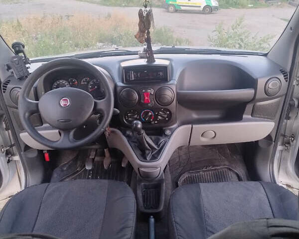Серый Фиат Добло, объемом двигателя 1.9 л и пробегом 399 тыс. км за 6500 $, фото 22 на Automoto.ua