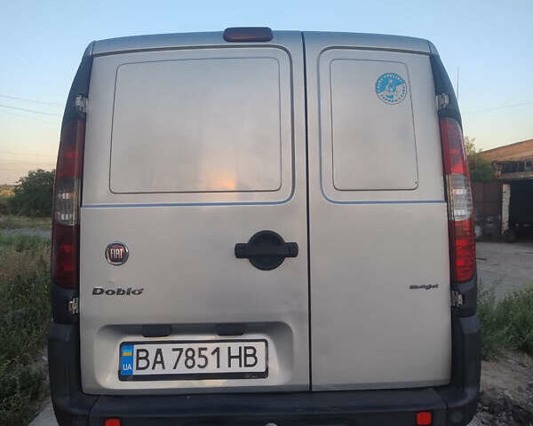 Серый Фиат Добло, объемом двигателя 1.9 л и пробегом 399 тыс. км за 6500 $, фото 7 на Automoto.ua