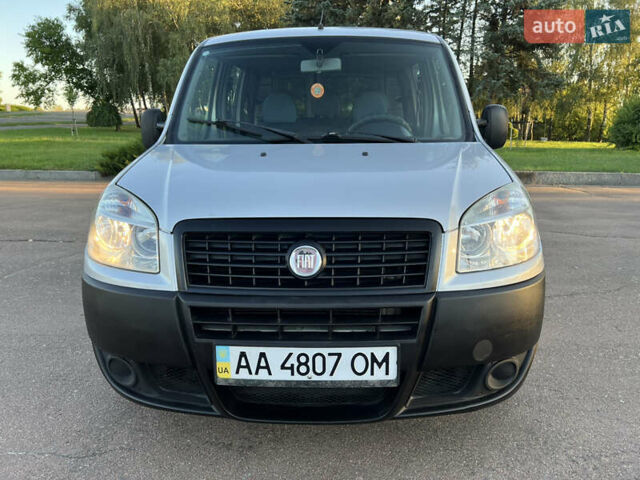 Сірий Фіат Добло, об'ємом двигуна 1.4 л та пробігом 257 тис. км за 4499 $, фото 3 на Automoto.ua