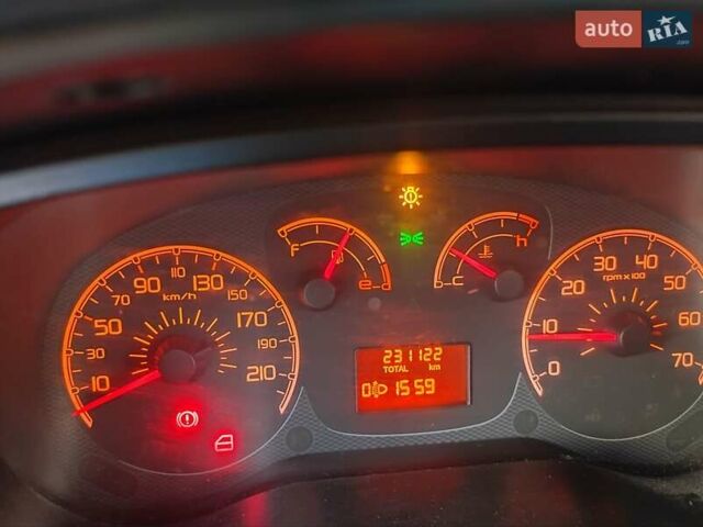 Серый Фиат Добло, объемом двигателя 1.6 л и пробегом 230 тыс. км за 8200 $, фото 9 на Automoto.ua