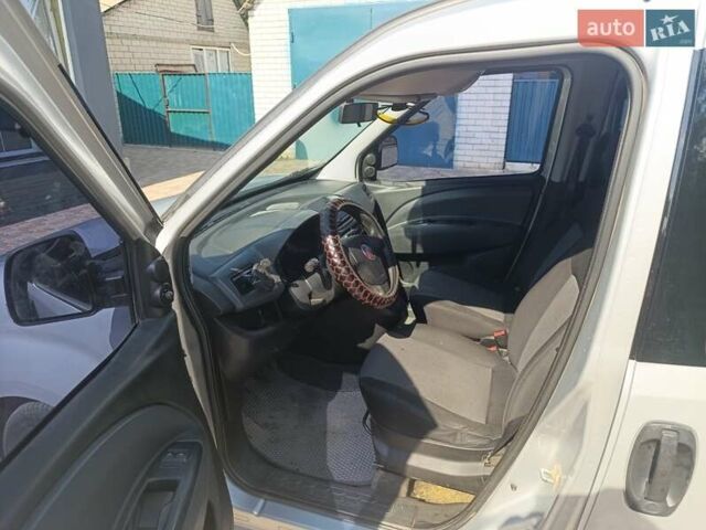 Серый Фиат Добло, объемом двигателя 1.4 л и пробегом 106 тыс. км за 7400 $, фото 6 на Automoto.ua