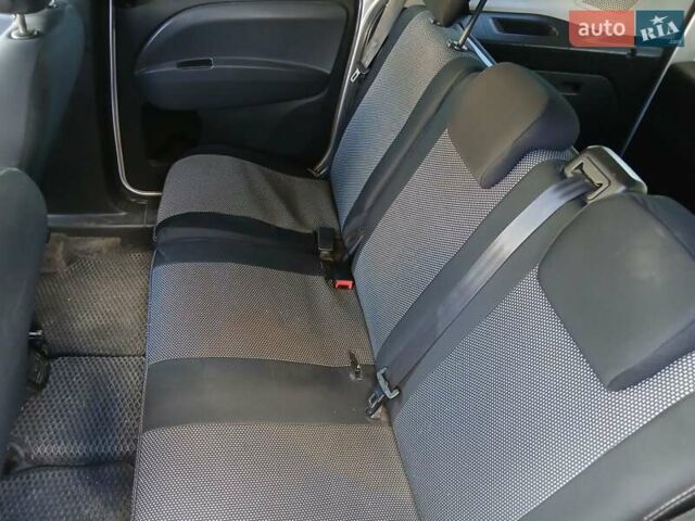 Серый Фиат Добло, объемом двигателя 1.6 л и пробегом 291 тыс. км за 6700 $, фото 12 на Automoto.ua