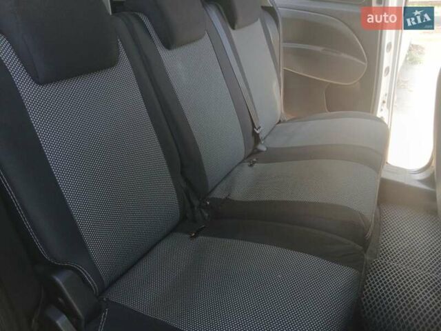 Серый Фиат Добло, объемом двигателя 1.6 л и пробегом 291 тыс. км за 6700 $, фото 7 на Automoto.ua