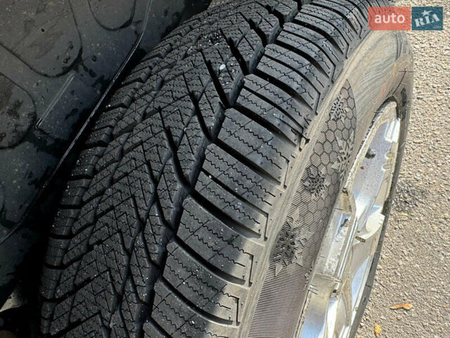 Серый Фиат Добло, объемом двигателя 1.3 л и пробегом 370 тыс. км за 6500 $, фото 17 на Automoto.ua