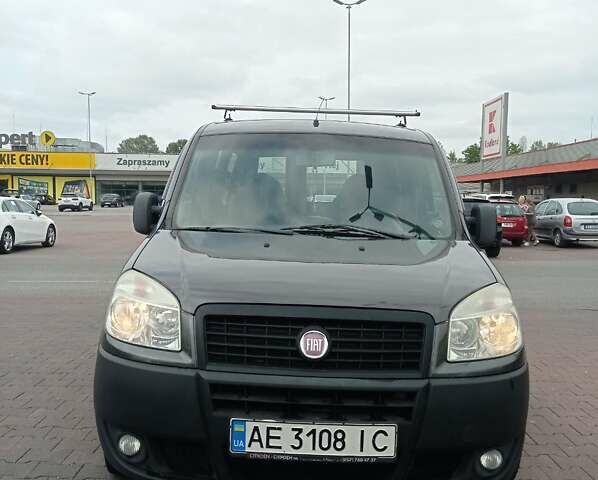 Серый Фиат Добло, объемом двигателя 1.3 л и пробегом 268 тыс. км за 5800 $, фото 4 на Automoto.ua