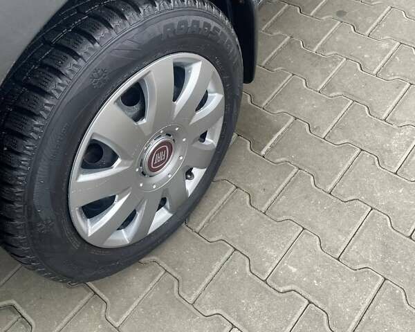 Серый Фиат Добло, объемом двигателя 1.37 л и пробегом 120 тыс. км за 4500 $, фото 9 на Automoto.ua