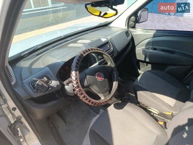 Серый Фиат Добло, объемом двигателя 1.4 л и пробегом 106 тыс. км за 7400 $, фото 7 на Automoto.ua