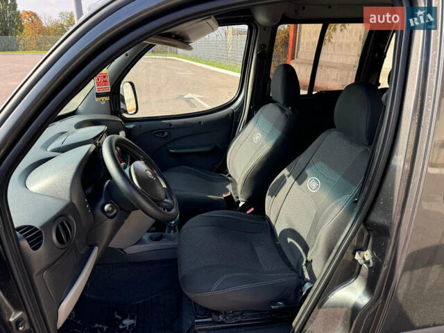 Серый Фиат Добло, объемом двигателя 1.3 л и пробегом 370 тыс. км за 6500 $, фото 14 на Automoto.ua