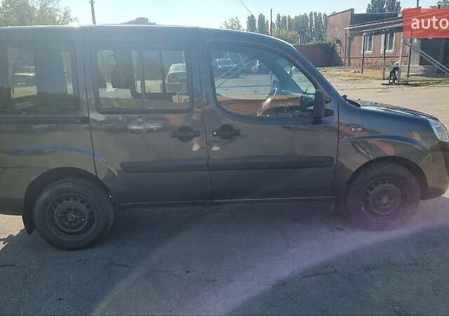 Сірий Фіат Добло, об'ємом двигуна 1.37 л та пробігом 330 тис. км за 4000 $, фото 1 на Automoto.ua
