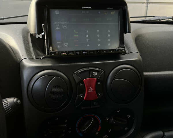 Серый Фиат Добло, объемом двигателя 0 л и пробегом 180 тыс. км за 5000 $, фото 10 на Automoto.ua