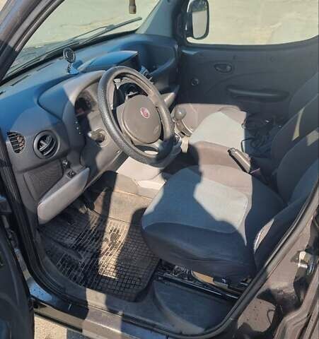 Сірий Фіат Добло, об'ємом двигуна 1.37 л та пробігом 330 тис. км за 4000 $, фото 4 на Automoto.ua