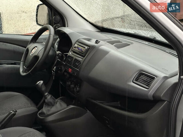 Сірий Фіат Добло, об'ємом двигуна 1.25 л та пробігом 177 тис. км за 6999 $, фото 30 на Automoto.ua