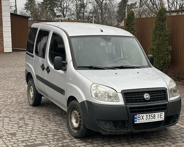 Сірий Фіат Добло, об'ємом двигуна 1.4 л та пробігом 200 тис. км за 5000 $, фото 2 на Automoto.ua