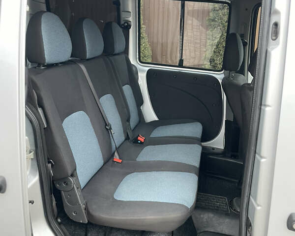 Сірий Фіат Добло, об'ємом двигуна 1.4 л та пробігом 200 тис. км за 5000 $, фото 7 на Automoto.ua